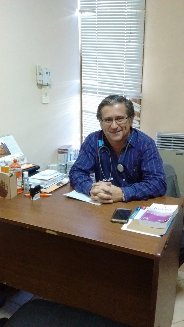 Foto de Oscar Avila, Nefrología
