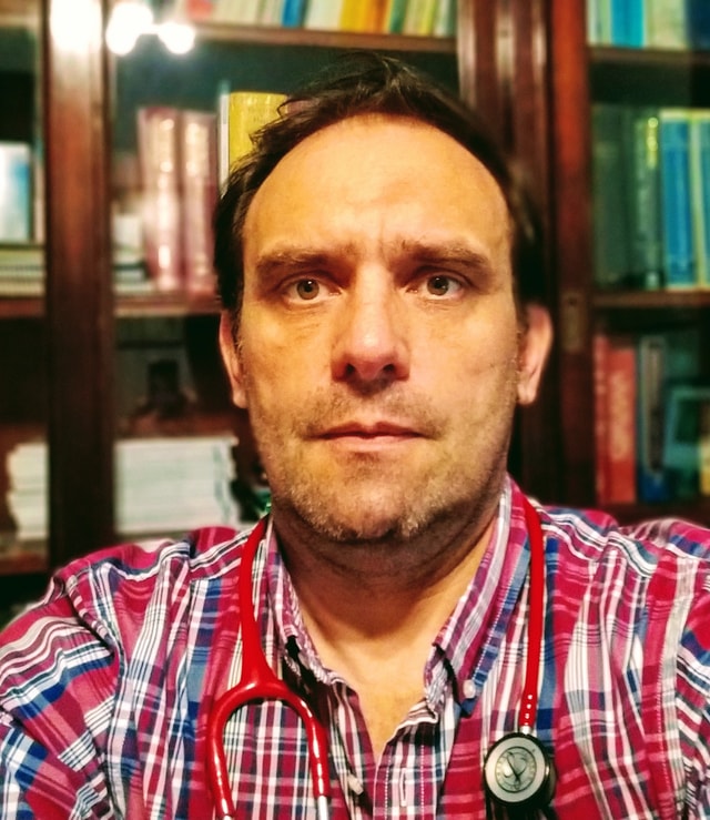 Foto de FERNANDO GUILLERMO Meneghetti, Neumonología Infantil